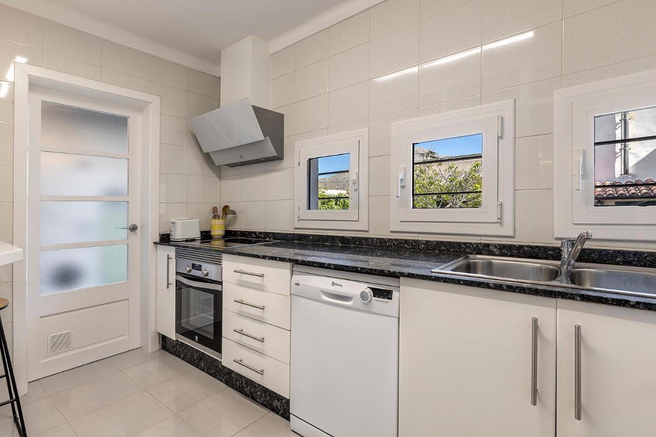 La Gola Apartment, First-Line Beachfront, Newly Refurbished Port de Pollença Eksteriør bilde